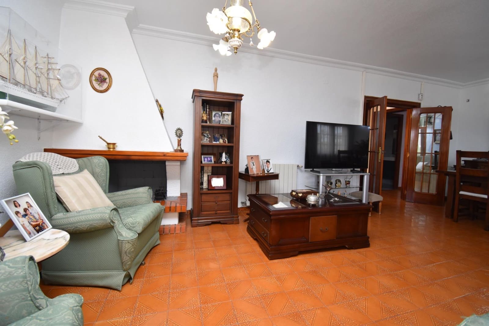 4 makuuhuone Huvila myytävänä paikassa Santa Pola mukana uima-altaan 
autotalli - 545 000 € (Ref: 9797367)