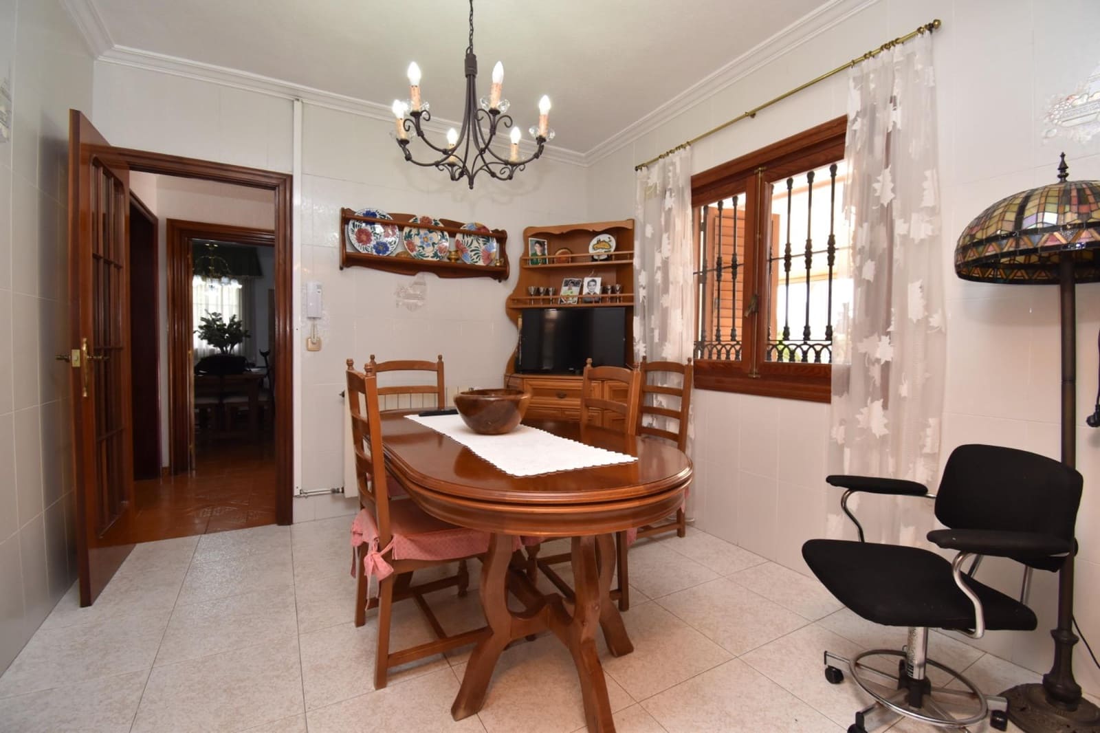 4 makuuhuone Huvila myytävänä paikassa Santa Pola mukana uima-altaan 
autotalli - 545 000 € (Ref: 9797367)