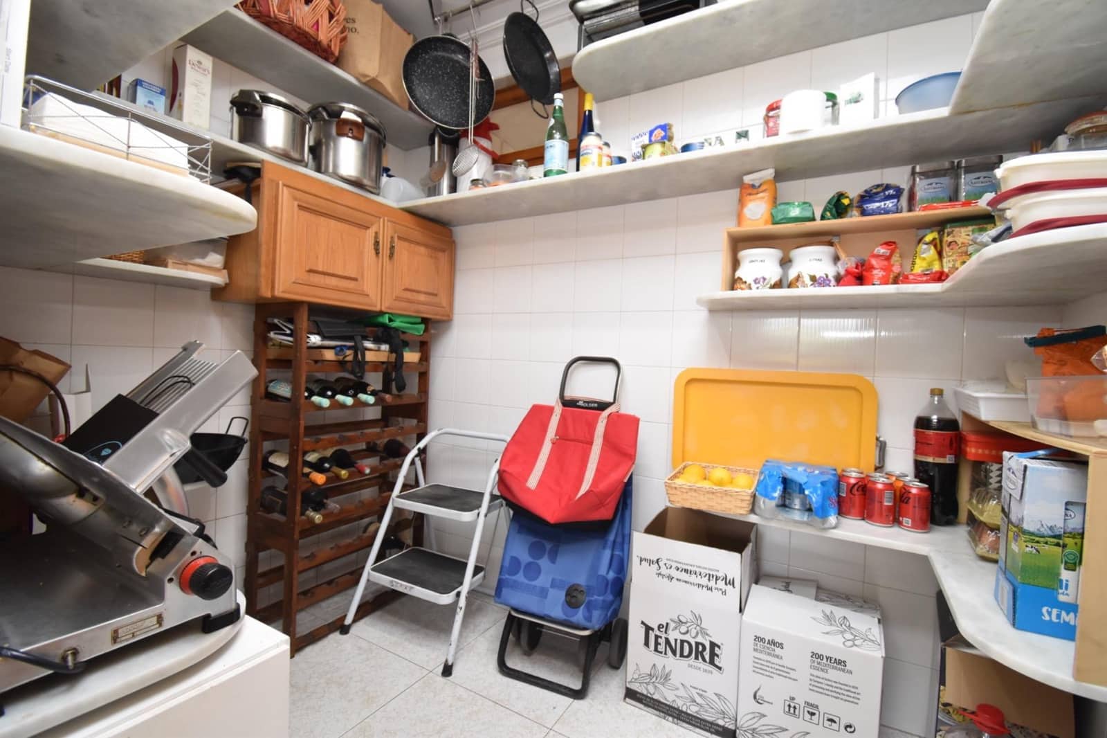 4 makuuhuone Huvila myytävänä paikassa Santa Pola mukana uima-altaan 
autotalli - 545 000 € (Ref: 9797367)