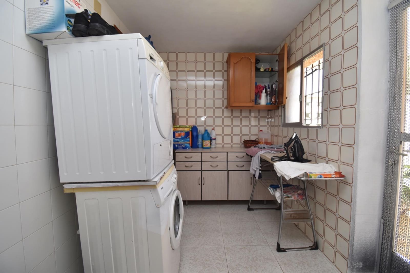 4 makuuhuone Huvila myytävänä paikassa Santa Pola mukana uima-altaan 
autotalli - 545 000 € (Ref: 9797367)