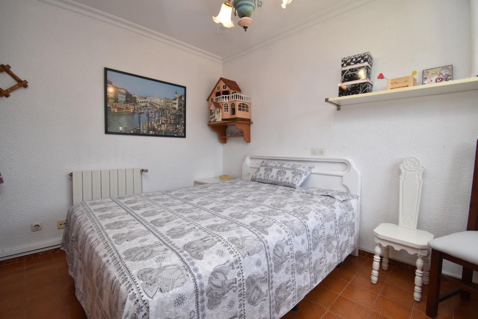 4 makuuhuone Huvila myytävänä paikassa Santa Pola mukana uima-altaan 
autotalli - 545 000 € (Ref: 9797367)