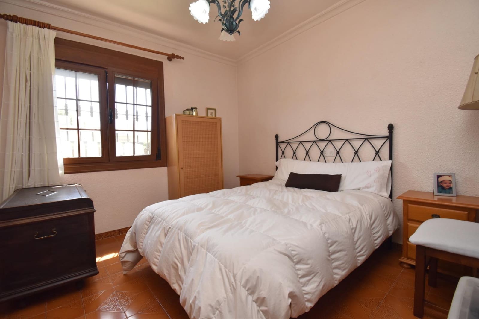 4 makuuhuone Huvila myytävänä paikassa Santa Pola mukana uima-altaan 
autotalli - 545 000 € (Ref: 9797367)