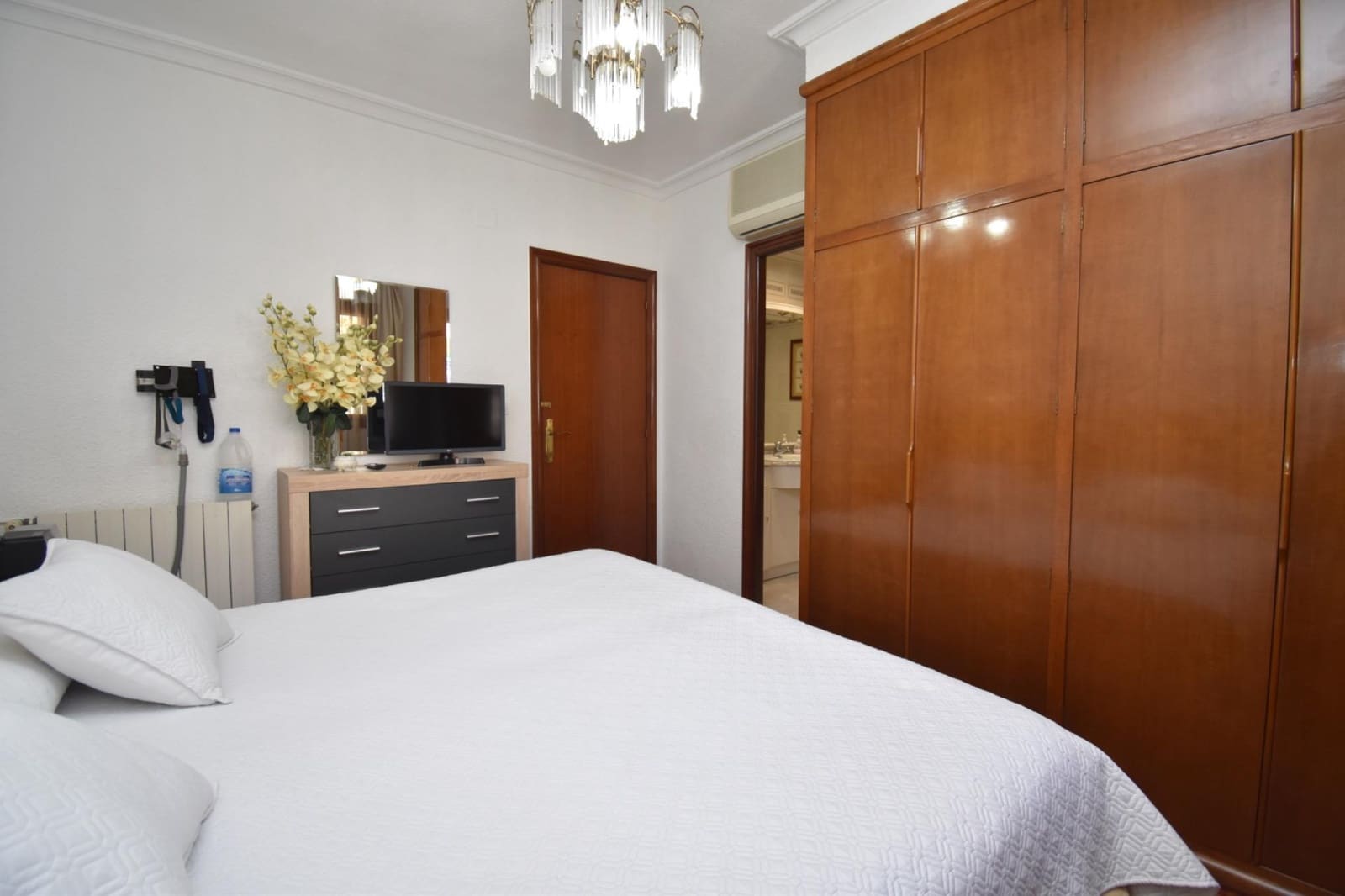 4 makuuhuone Huvila myytävänä paikassa Santa Pola mukana uima-altaan 
autotalli - 545 000 € (Ref: 9797367)