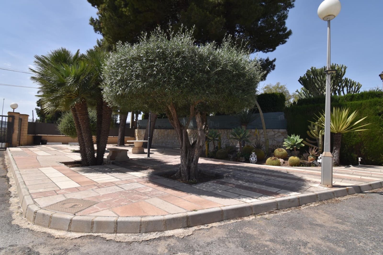 4 makuuhuone Huvila myytävänä paikassa Santa Pola mukana uima-altaan 
autotalli - 545 000 € (Ref: 9797367)