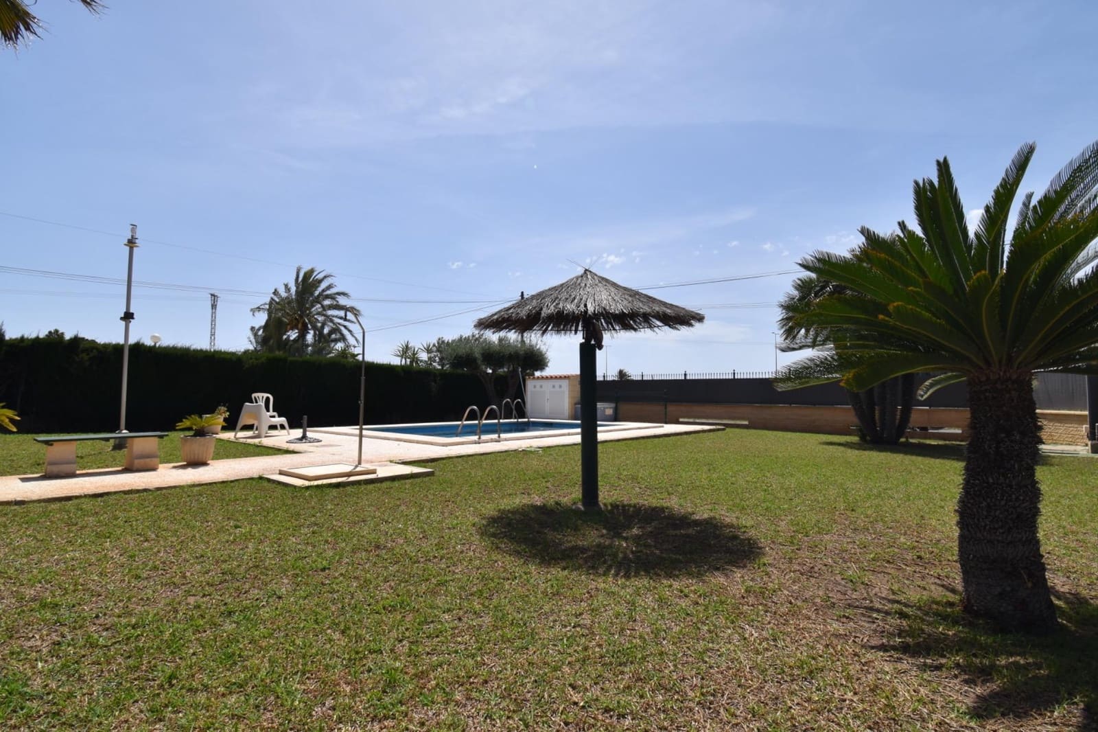 4 makuuhuone Huvila myytävänä paikassa Santa Pola mukana uima-altaan 
autotalli - 545 000 € (Ref: 9797367)