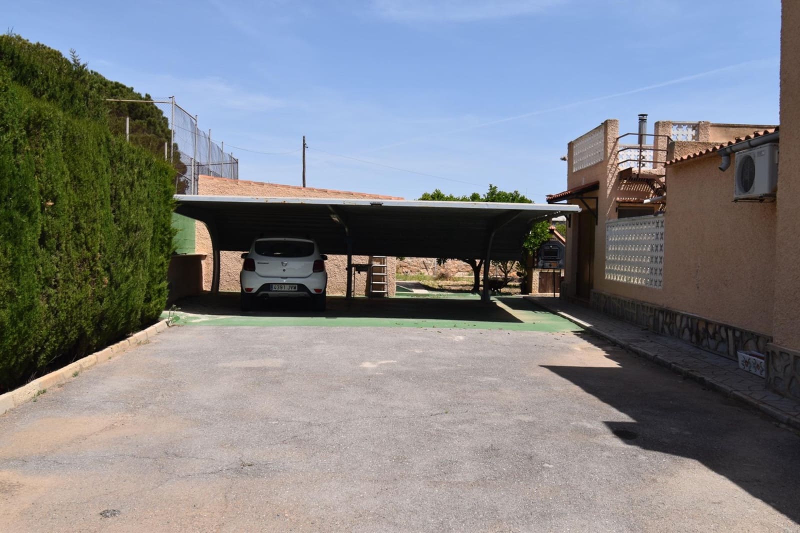 4 makuuhuone Huvila myytävänä paikassa Santa Pola mukana uima-altaan 
autotalli - 545 000 € (Ref: 9797367)