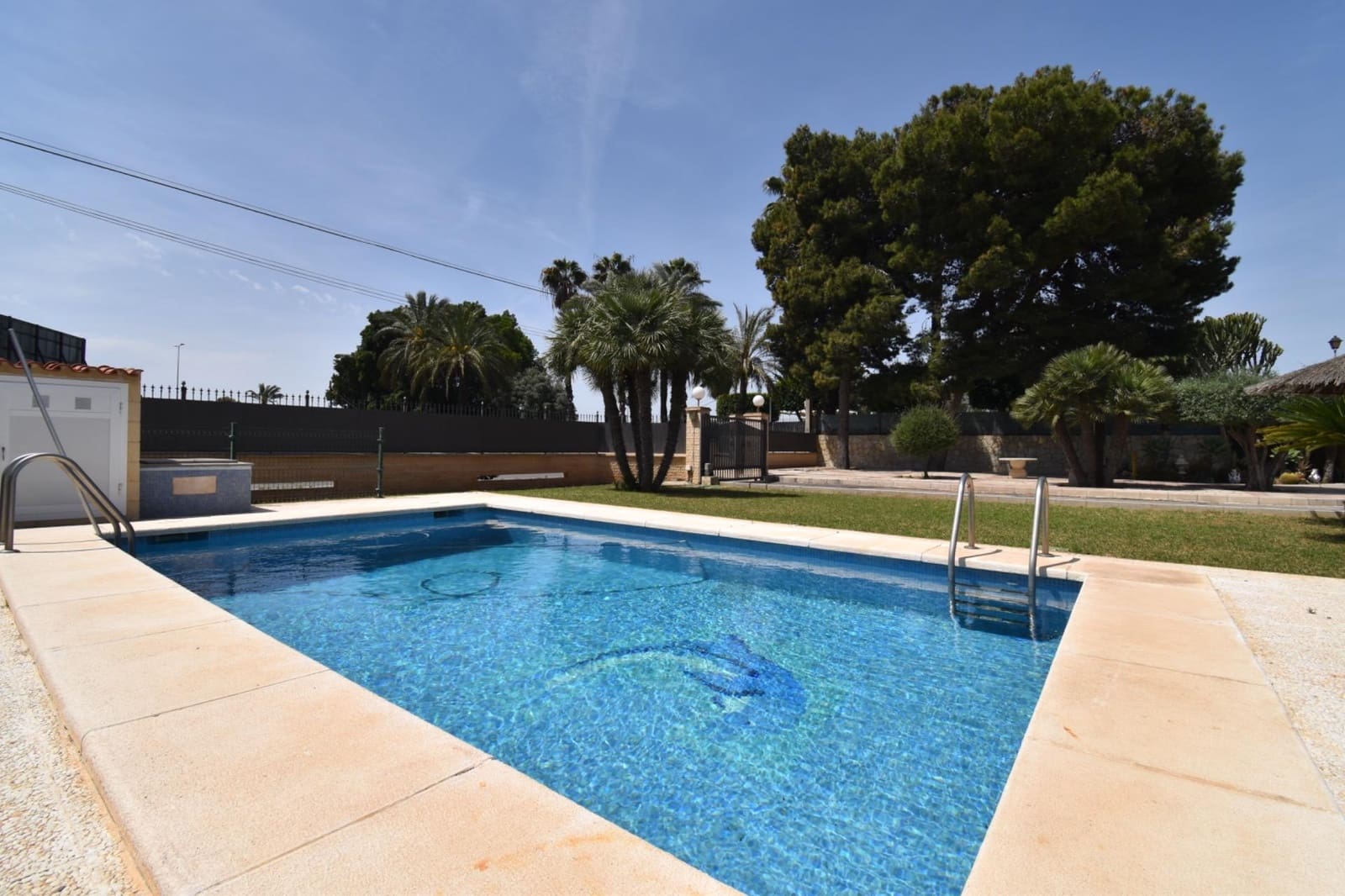 4 makuuhuone Huvila myytävänä paikassa Santa Pola mukana uima-altaan 
autotalli - 545 000 € (Ref: 9797367)