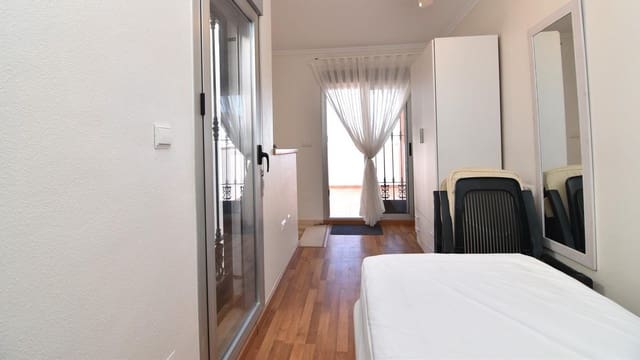 3 sypialnia Dom szeregowy na sprzedaż w Los Secanos, Guardamar del Segura z basenem garażem - 287 000 € (Ref: 9797369)