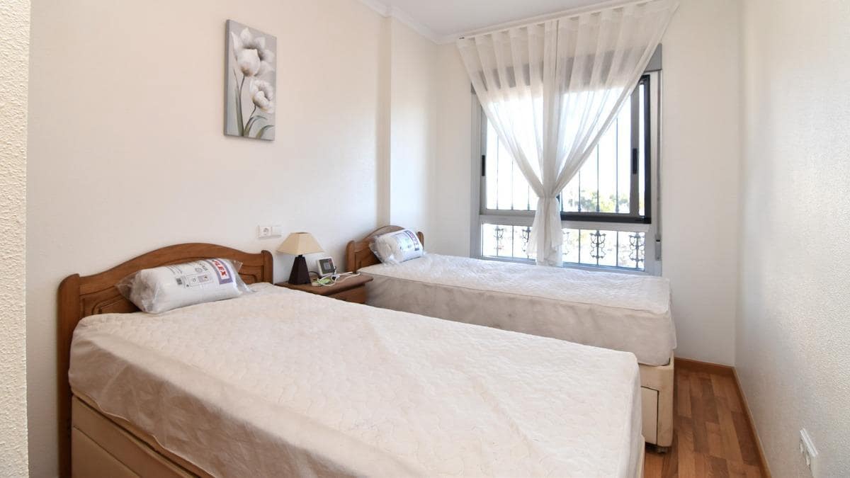 3 sypialnia Dom szeregowy na sprzedaż w Guardamar del Segura z basenem garażem - 287 000 € (Ref: 9797369)