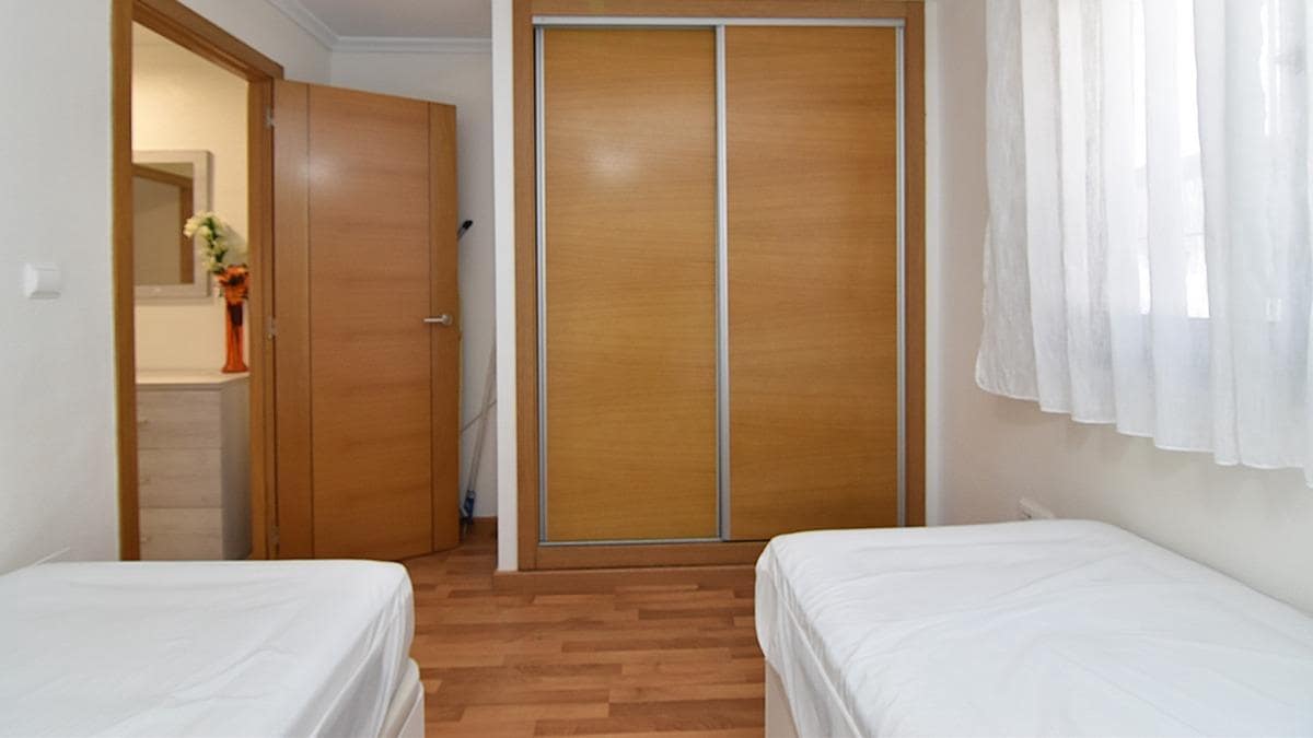 3 sypialnia Dom szeregowy na sprzedaż w Guardamar del Segura z basenem garażem - 287 000 € (Ref: 9797369)