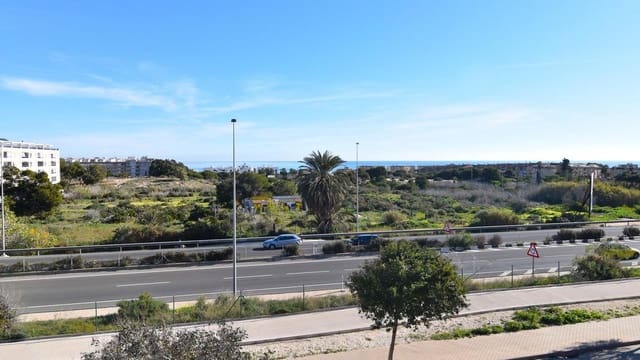 3 sypialnia Dom szeregowy na sprzedaż w Los Secanos, Guardamar del Segura z basenem garażem - 287 000 € (Ref: 9797369)