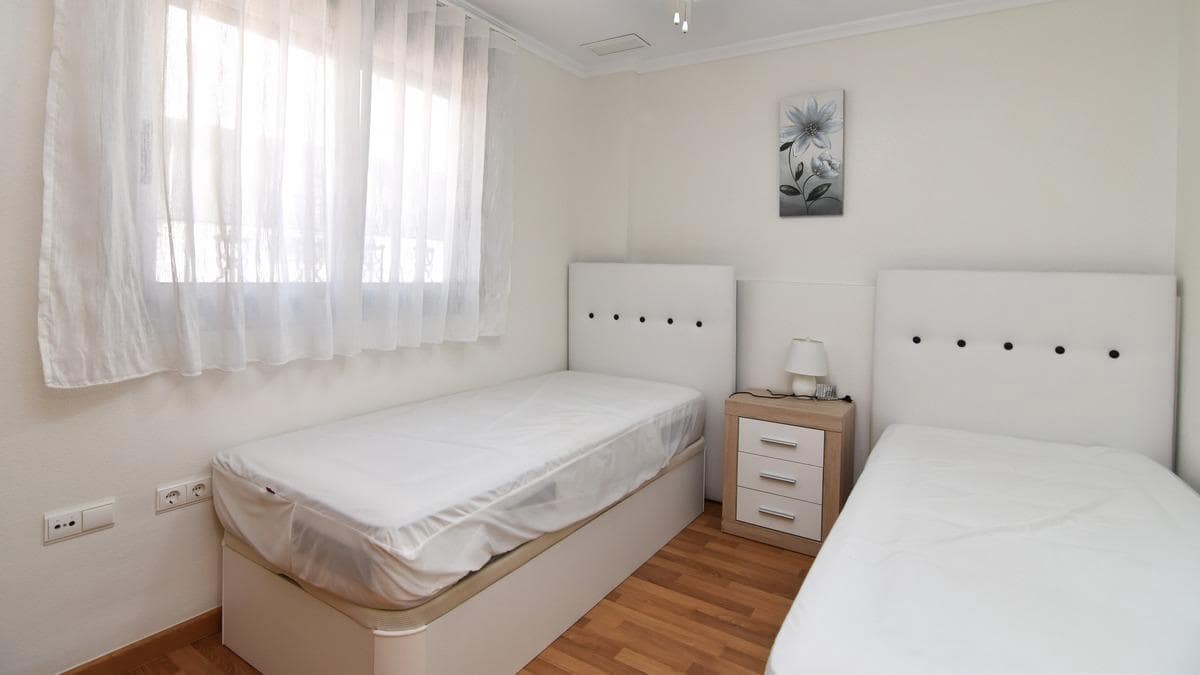 3 sypialnia Dom szeregowy na sprzedaż w Guardamar del Segura z basenem garażem - 287 000 € (Ref: 9797369)