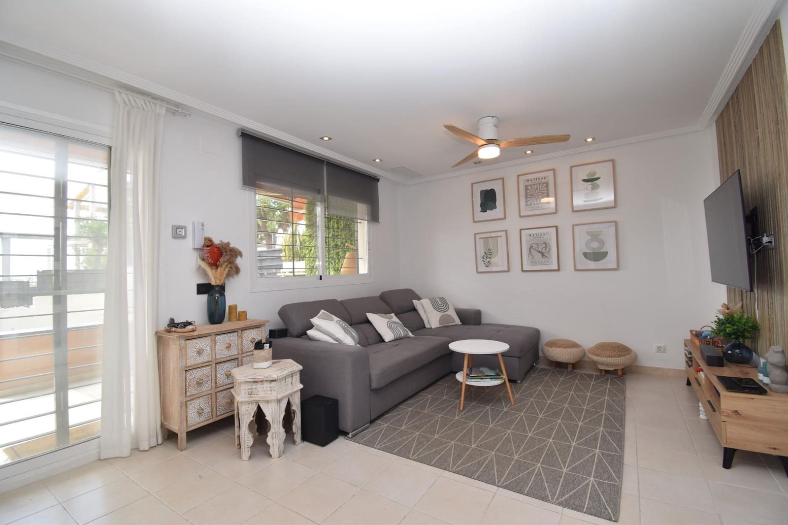 4 bedroom Apartment for sale in Monforte del Cid with pool - € 365,000 (Ref: 9831764)