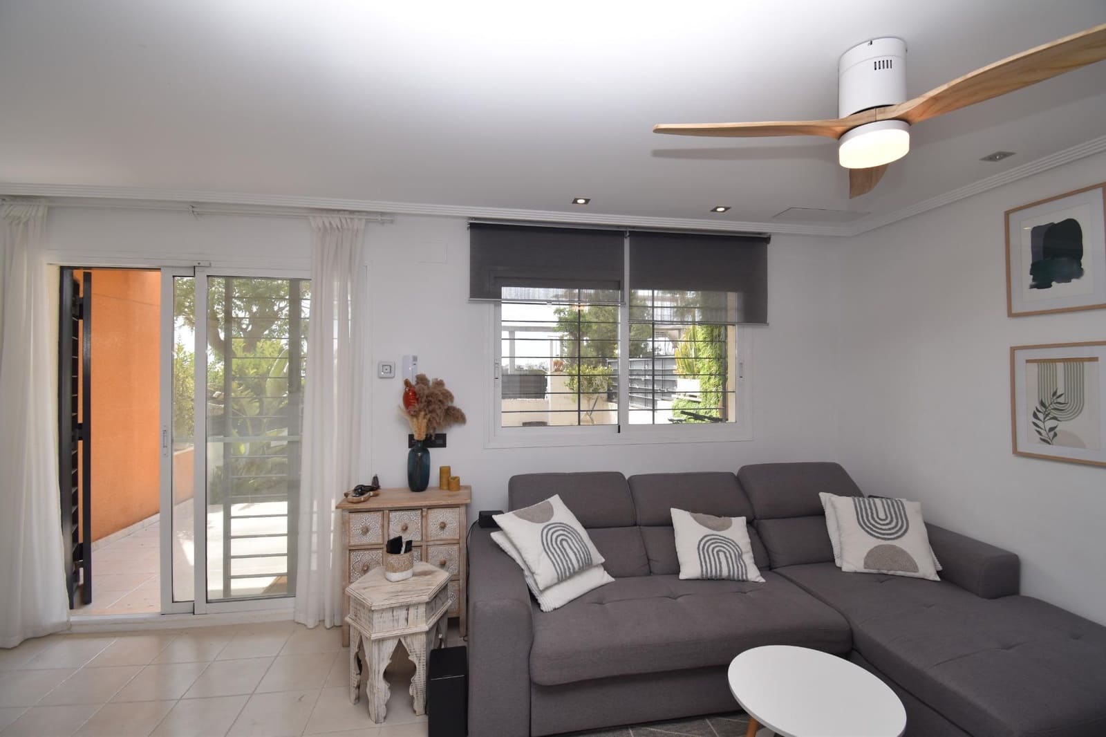 4 bedroom Apartment for sale in Monforte del Cid with pool - € 365,000 (Ref: 9831764)