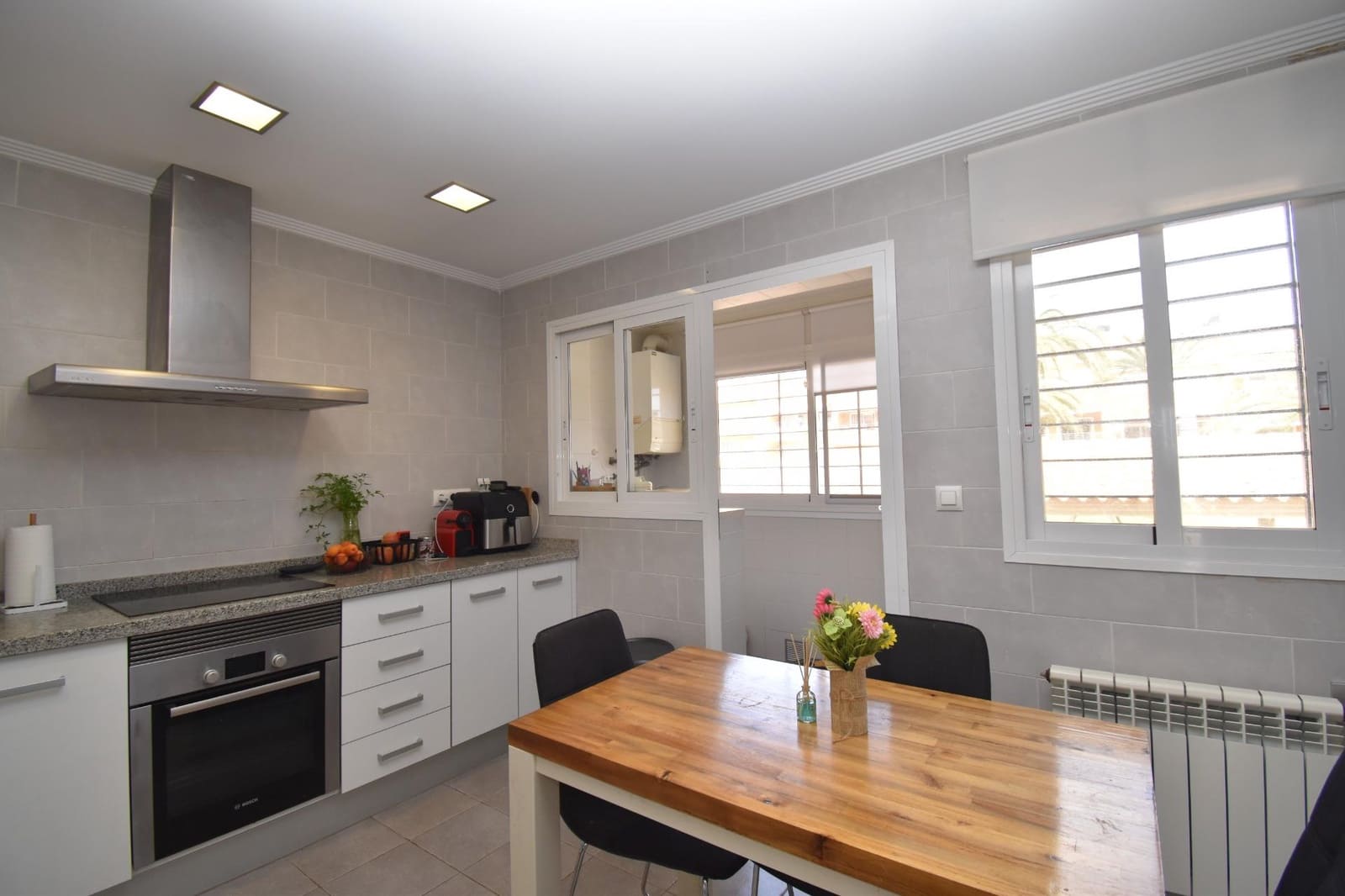 4 bedroom Apartment for sale in Monforte del Cid with pool - € 365,000 (Ref: 9831764)