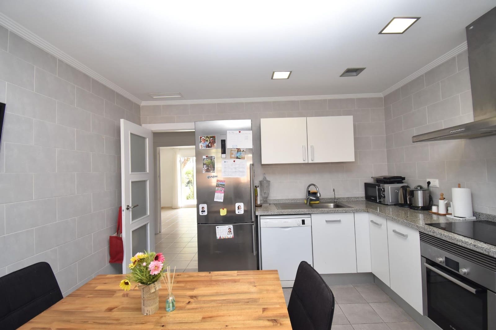 4 bedroom Apartment for sale in Monforte del Cid with pool - € 365,000 (Ref: 9831764)