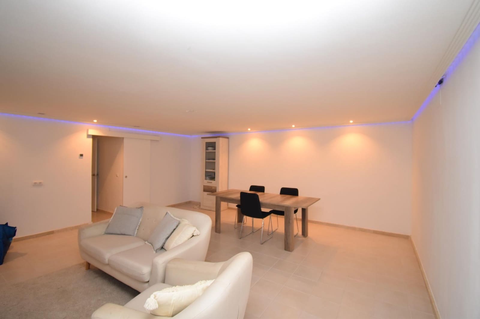4 bedroom Apartment for sale in Monforte del Cid with pool - € 365,000 (Ref: 9831764)