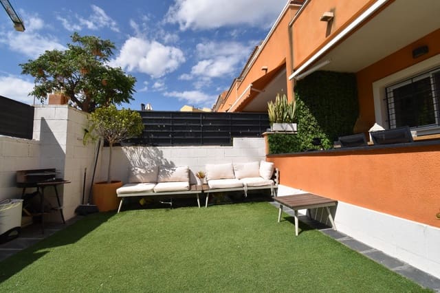4 soveværelse Lejlighed til salg i Monforte del Cid med swimmingpool - € 365.000 (Ref: 9831764)