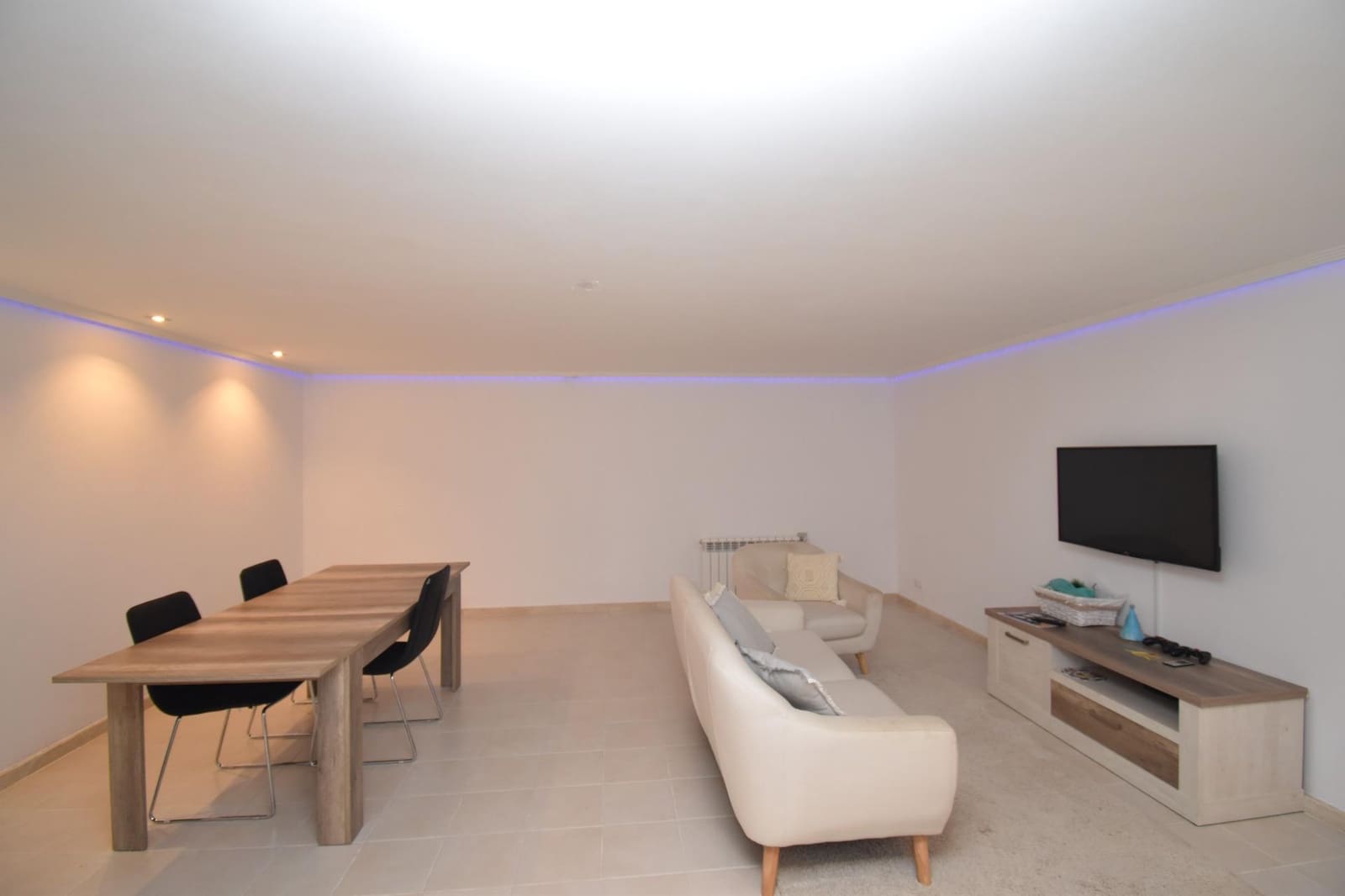 4 bedroom Apartment for sale in Monforte del Cid with pool - € 365,000 (Ref: 9831764)