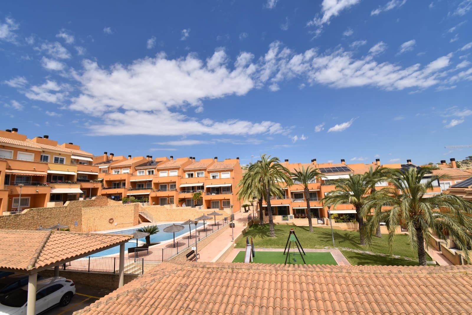 4 bedroom Apartment for sale in Monforte del Cid with pool - € 365,000 (Ref: 9831764)