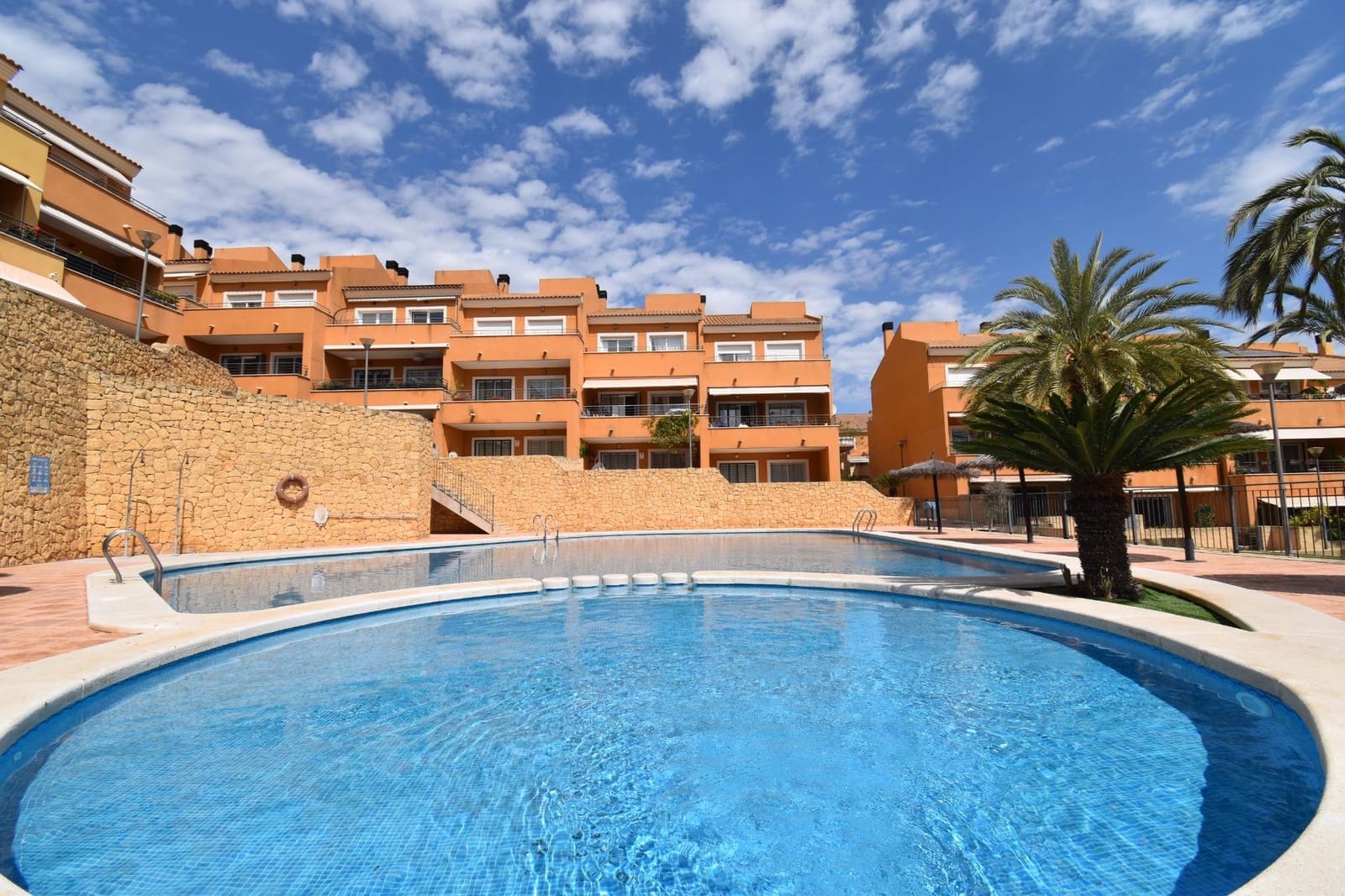 4 bedroom Apartment for sale in Monforte del Cid with pool - € 365,000 (Ref: 9831764)