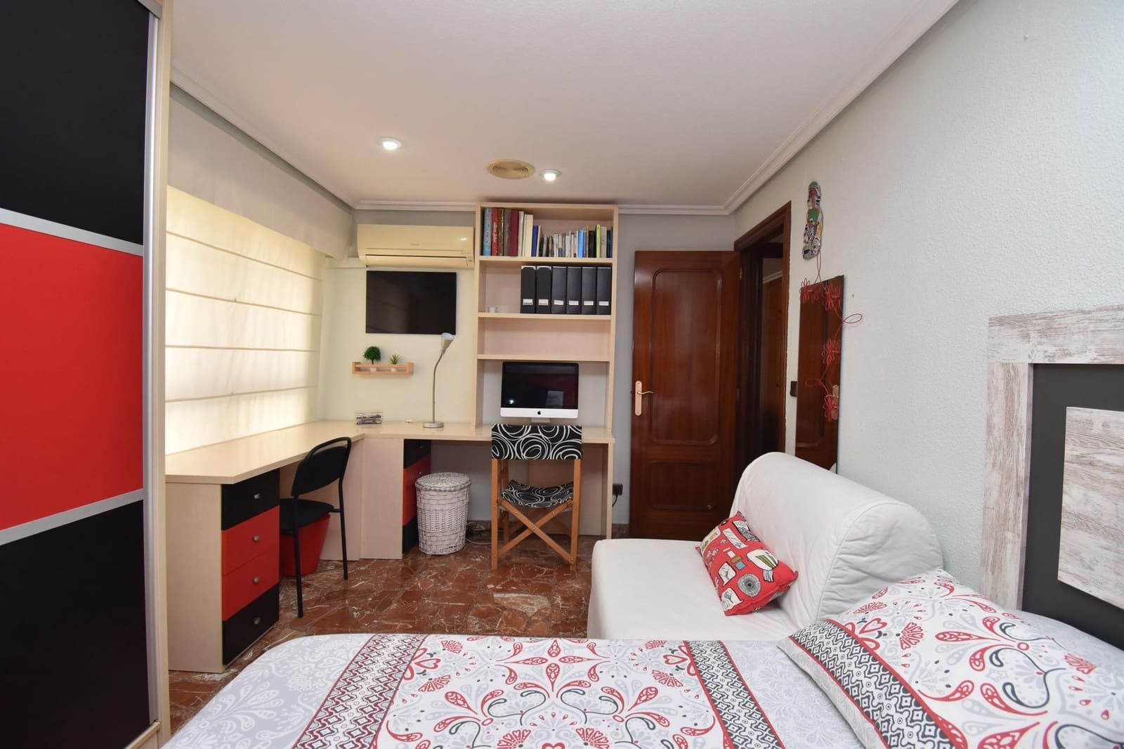 3 bedroom Flat for sale in Santa Pola - € 239,000 (Ref: 9851984)