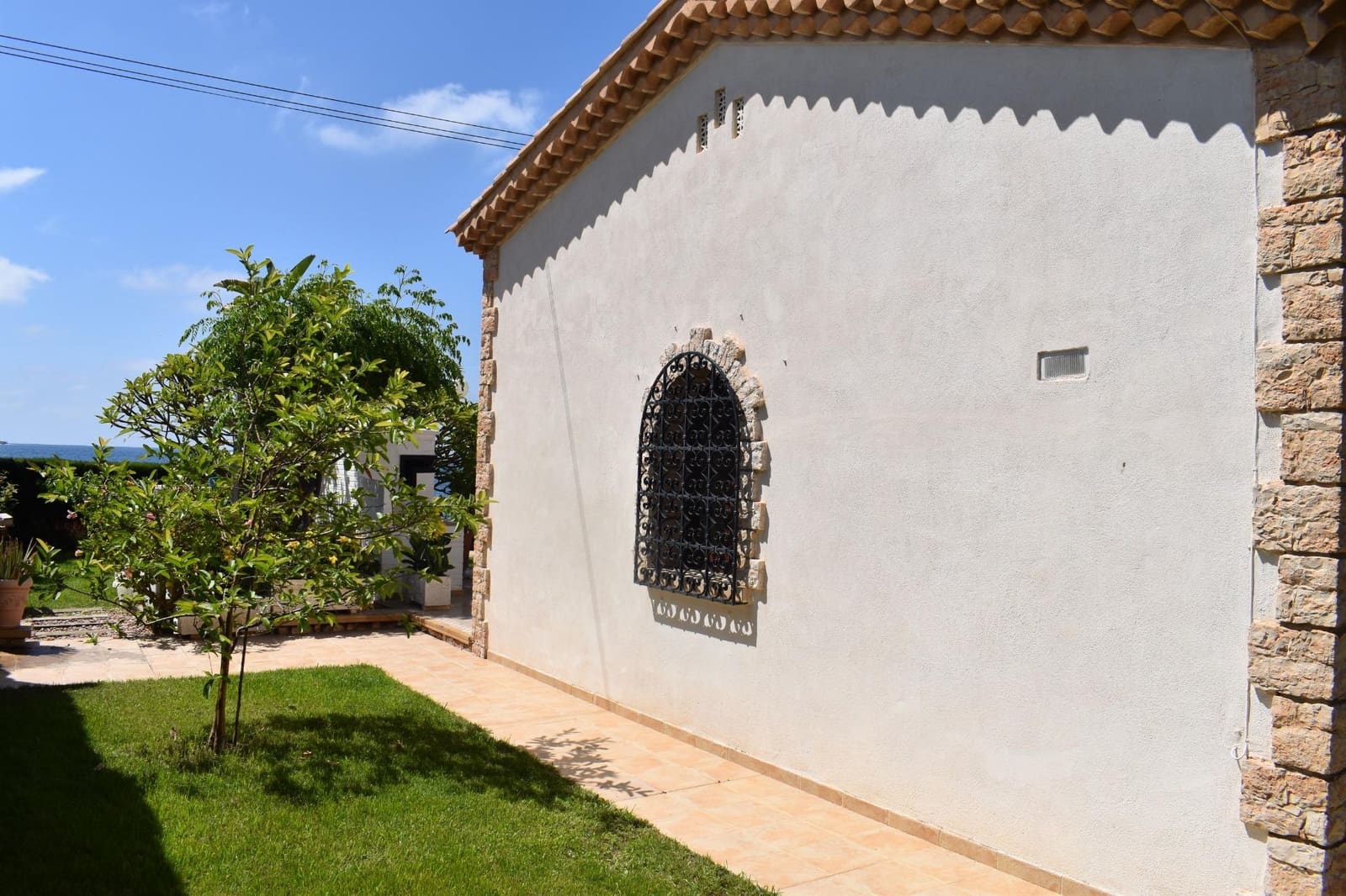 5 bedroom Villa for sale in Santa Pola with pool garage - € 3,500,000 (Ref: 9917217)