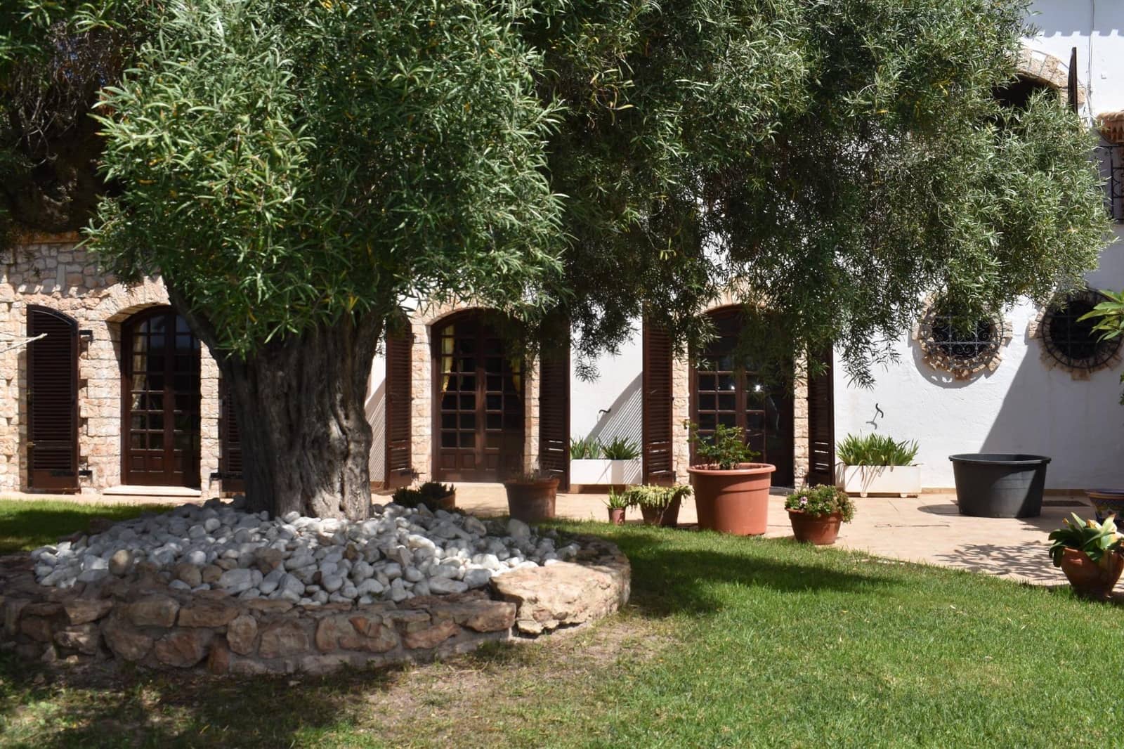 5 bedroom Villa for sale in Santa Pola with pool garage - € 3,500,000 (Ref: 9917217)