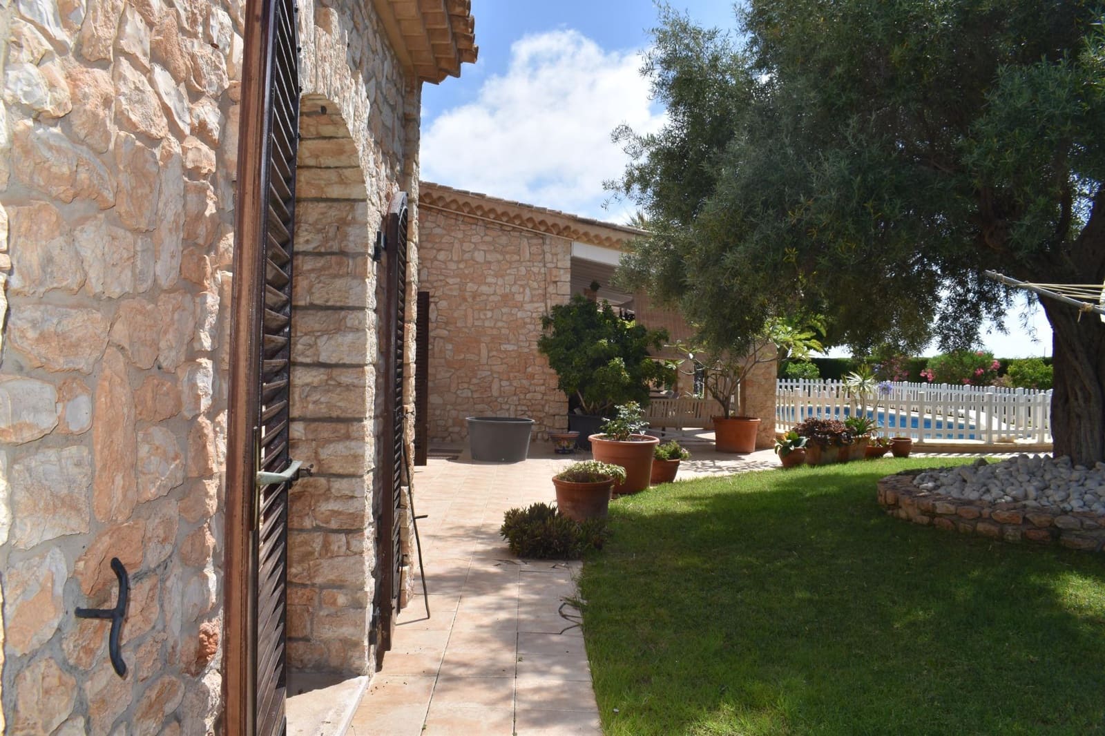 5 bedroom Villa for sale in Santa Pola with pool garage - € 3,500,000 (Ref: 9917217)