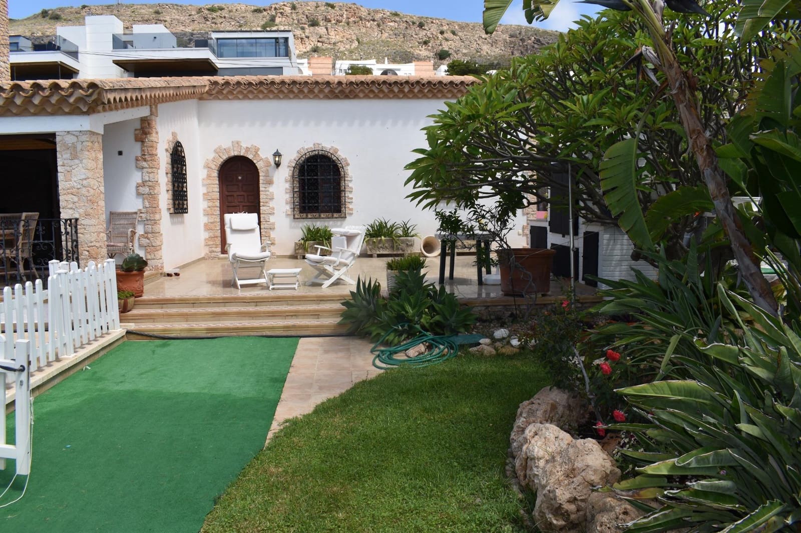 5 bedroom Villa for sale in Santa Pola with pool garage - € 3,500,000 (Ref: 9917217)