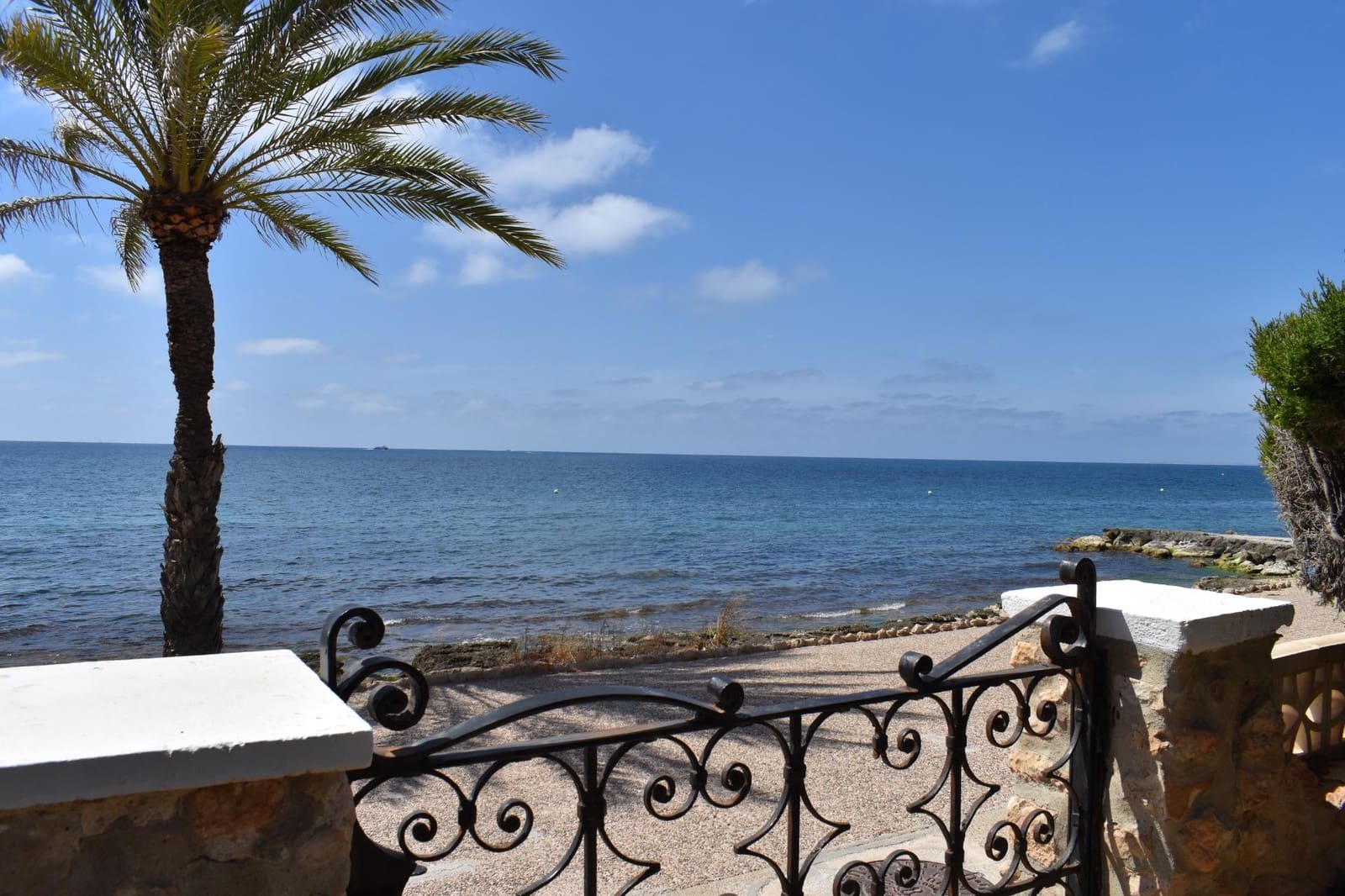 5 bedroom Villa for sale in Santa Pola with pool garage - € 3,500,000 (Ref: 9917217)