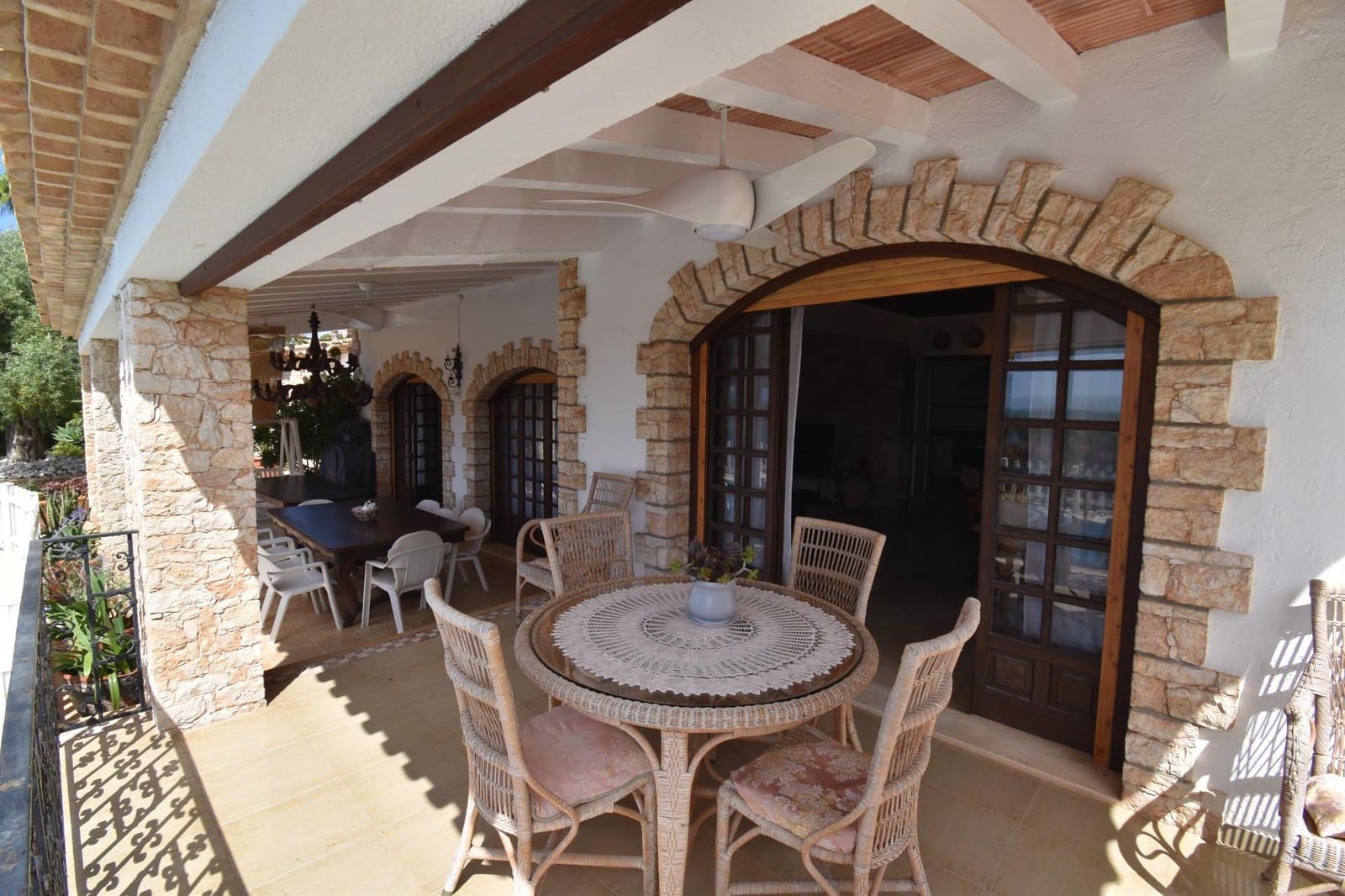 5 bedroom Villa for sale in Santa Pola with pool garage - € 3,500,000 (Ref: 9917217)