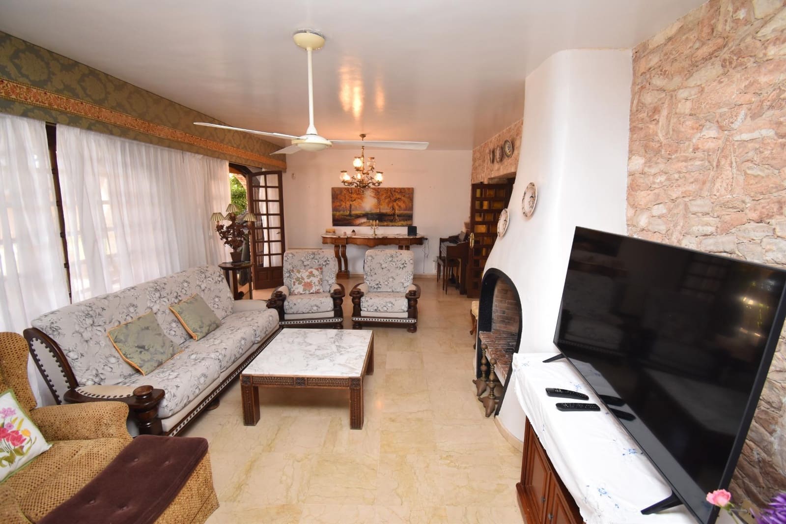 5 bedroom Villa for sale in Santa Pola with pool garage - € 3,500,000 (Ref: 9917217)