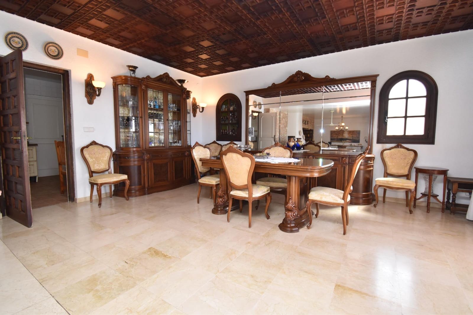 5 bedroom Villa for sale in Santa Pola with pool garage - € 3,500,000 (Ref: 9917217)