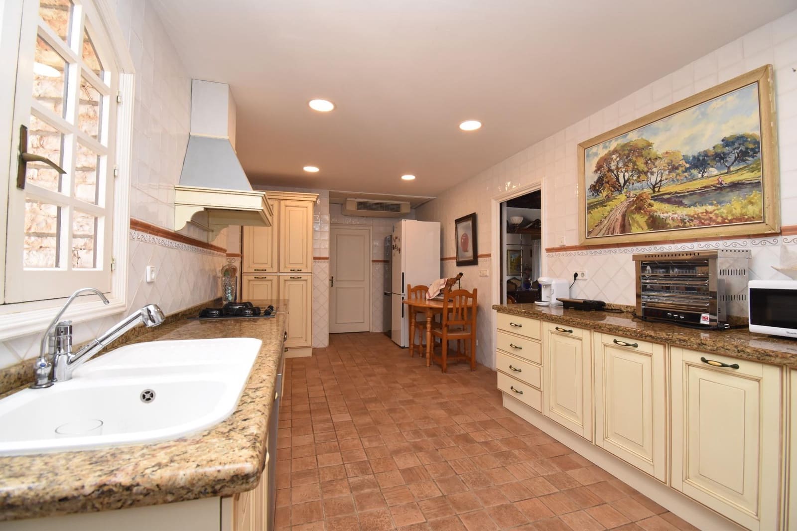 5 bedroom Villa for sale in Santa Pola with pool garage - € 3,500,000 (Ref: 9917217)