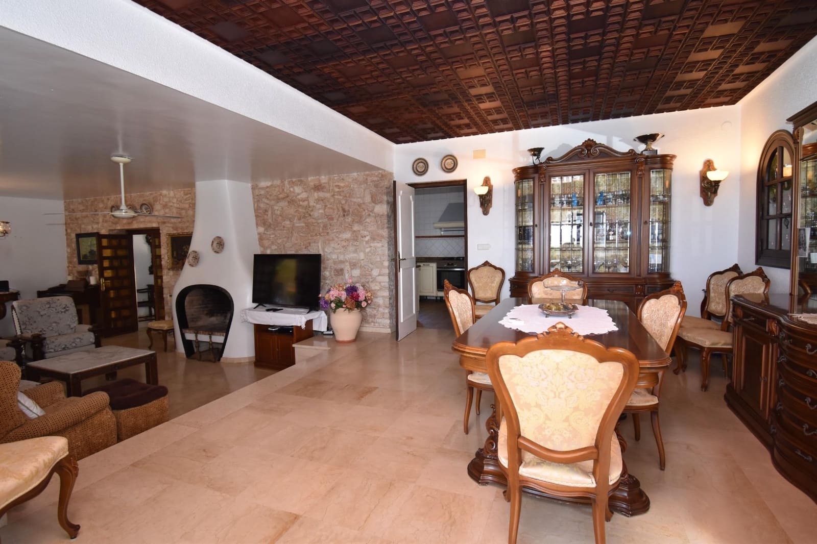 5 bedroom Villa for sale in Santa Pola with pool garage - € 3,500,000 (Ref: 9917217)
