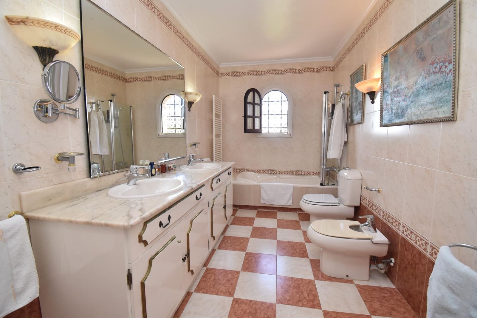 5 bedroom Villa for sale in Santa Pola with pool garage - € 3,500,000 (Ref: 9917217)
