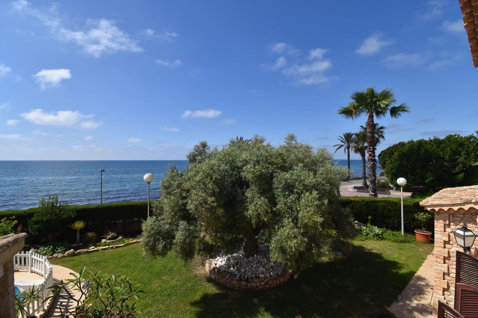 5 bedroom Villa for sale in Santa Pola with pool garage - € 3,500,000 (Ref: 9917217)