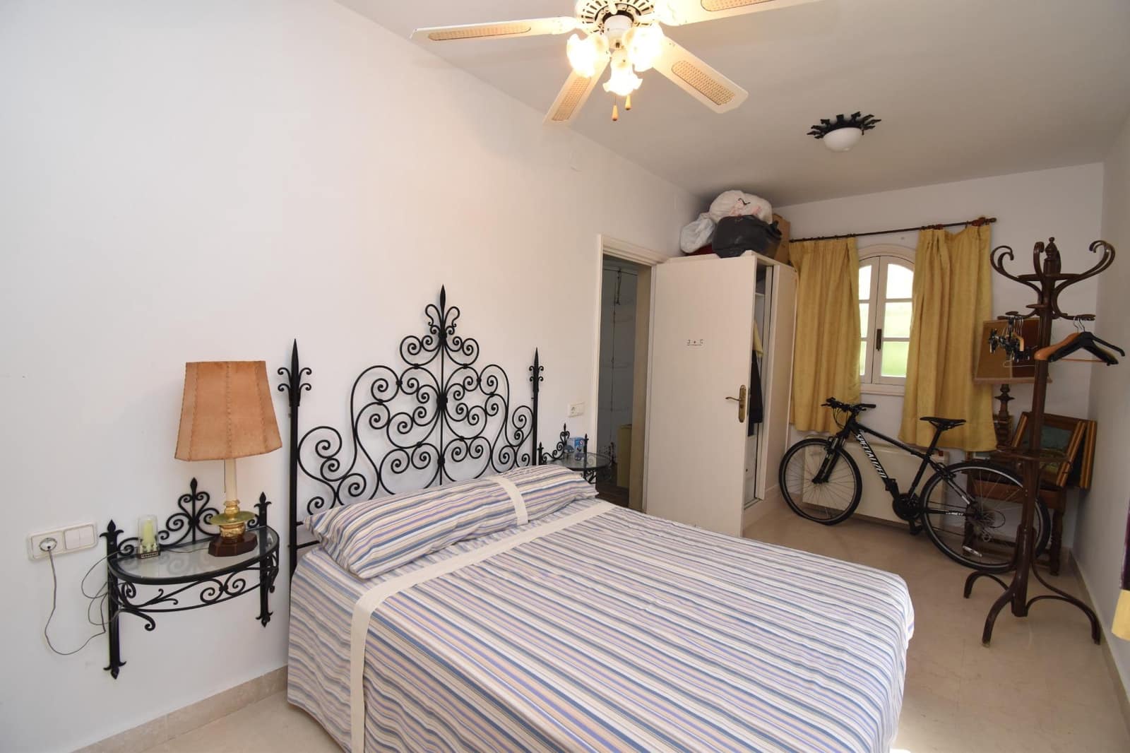 5 bedroom Villa for sale in Santa Pola with pool garage - € 3,500,000 (Ref: 9917217)