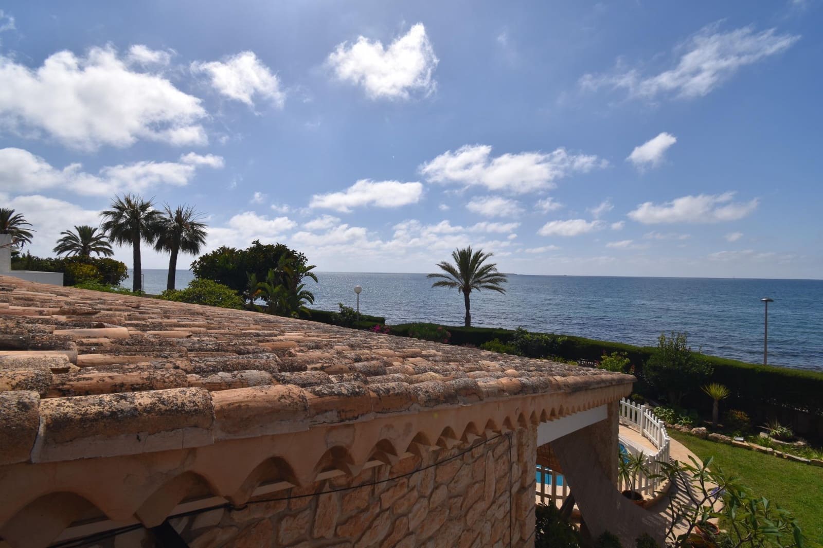 5 bedroom Villa for sale in Santa Pola with pool garage - € 3,500,000 (Ref: 9917217)