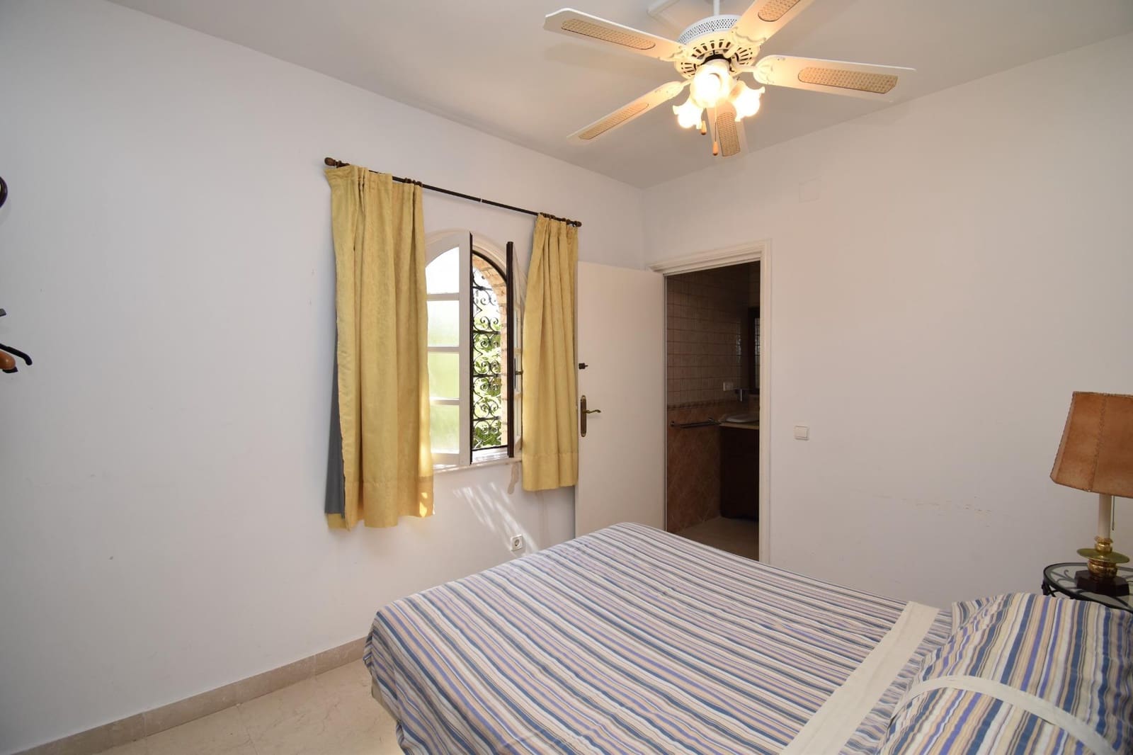 5 bedroom Villa for sale in Santa Pola with pool garage - € 3,500,000 (Ref: 9917217)