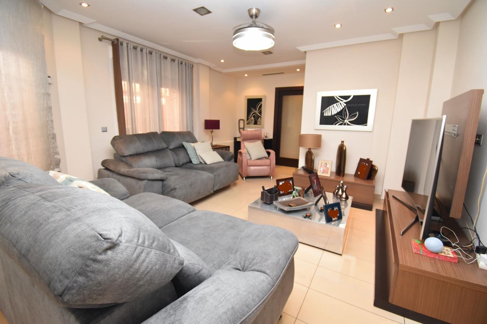 4 soveværelse Villa til salg i Santa Pola med swimmingpool garage - € 469.000 (Ref: 9938428)