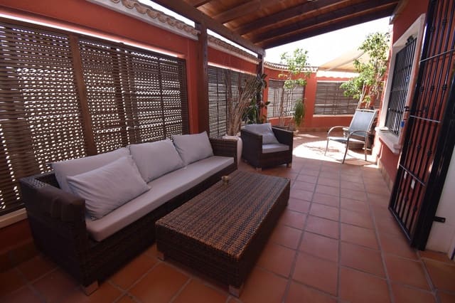 Chalet de 4 habitaciones en Santa Pola en venta con piscina garaje - 469.000 € (Ref: 9938428)
