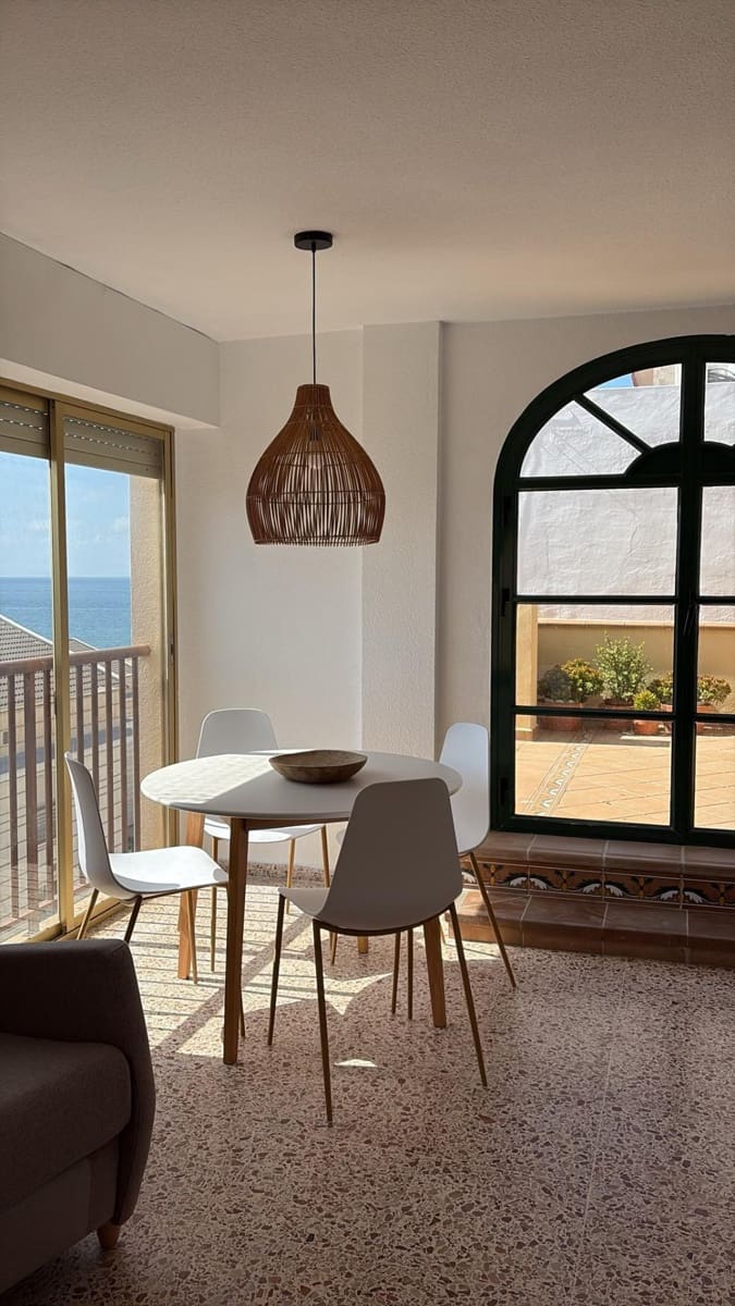 2 soverom Penthouse til leie i Santa Pola - € 2 500 (Ref: 9938429)