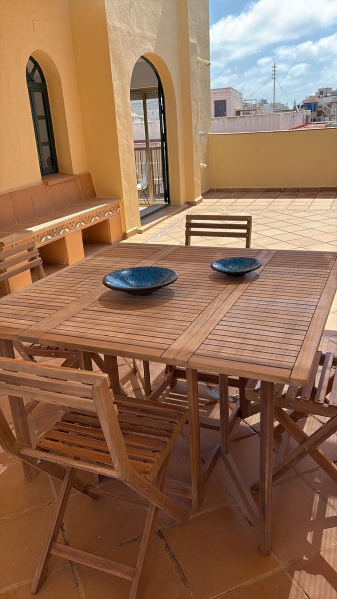 2 soverom Penthouse til leie i Santa Pola - € 2 500 (Ref: 9938429)