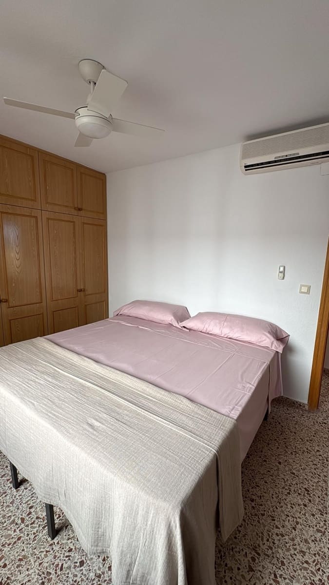 2 soverom Penthouse til leie i Santa Pola - € 2 500 (Ref: 9938429)