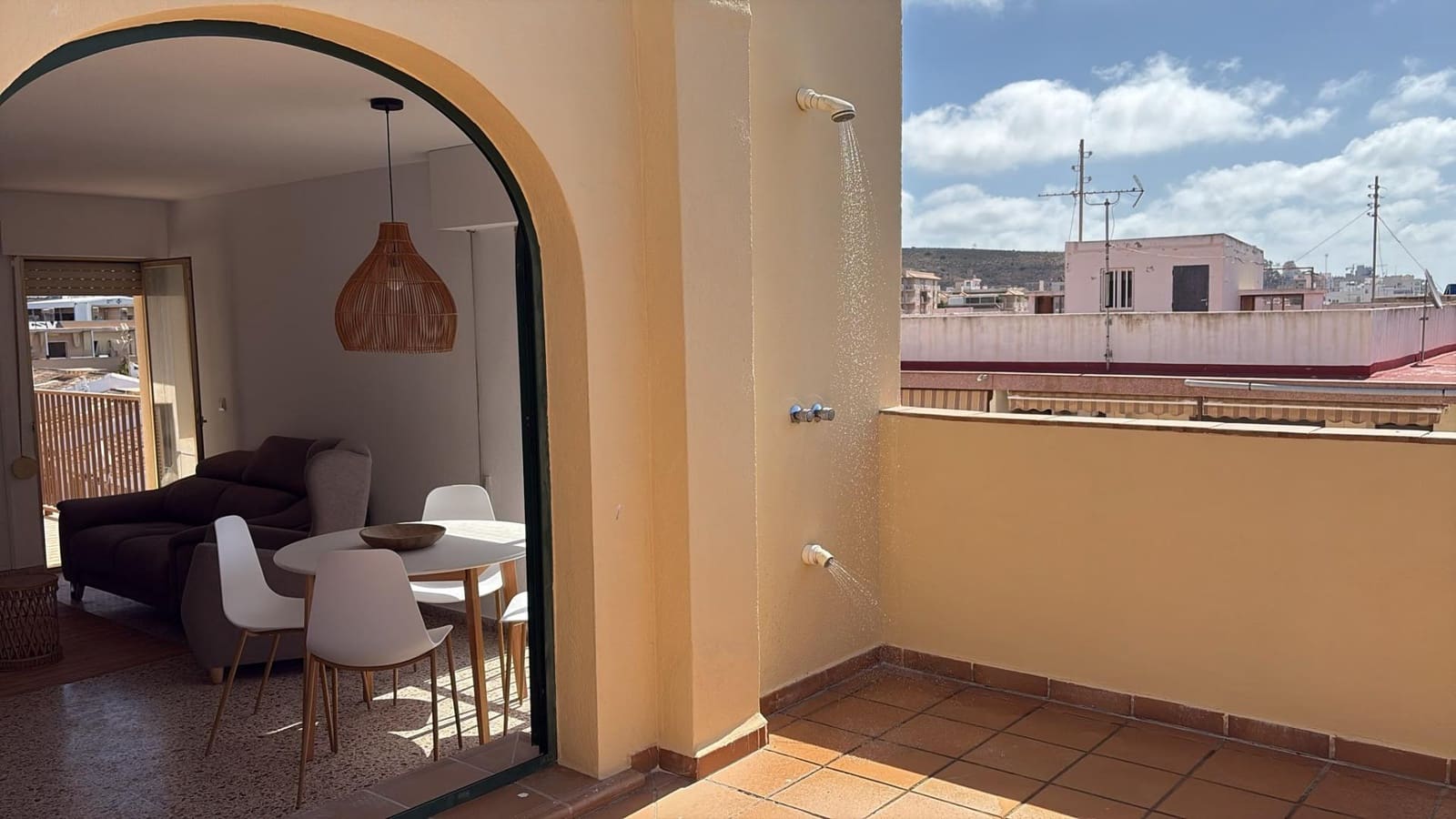 2 soverom Penthouse til leie i Santa Pola - € 2 500 (Ref: 9938429)