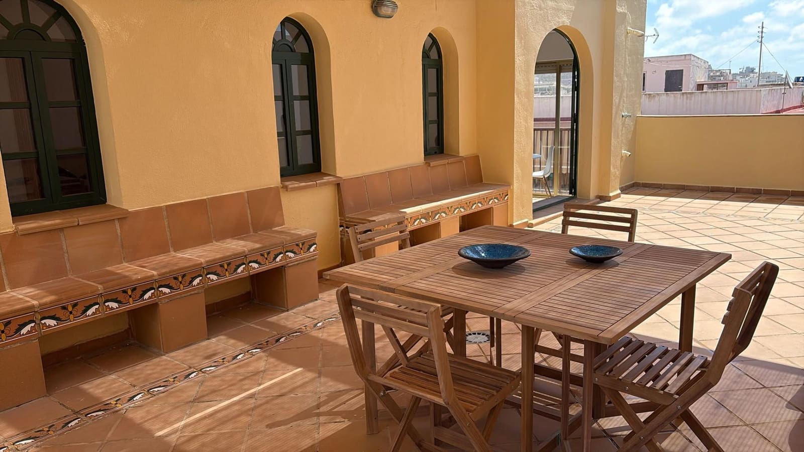 2 soverom Penthouse til leie i Santa Pola - € 2 500 (Ref: 9938429)