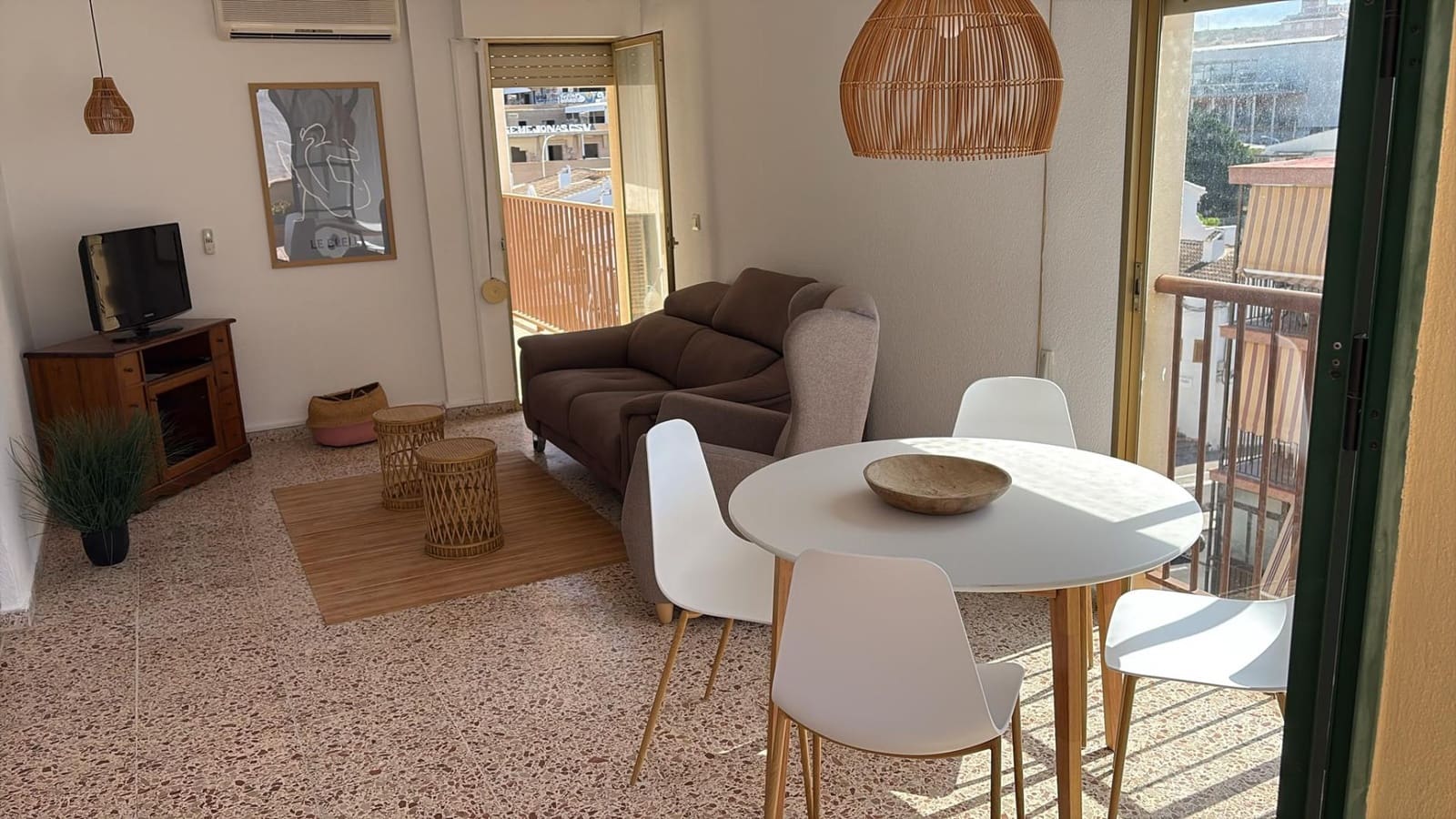 2 soverom Penthouse til leie i Santa Pola - € 2 500 (Ref: 9938429)