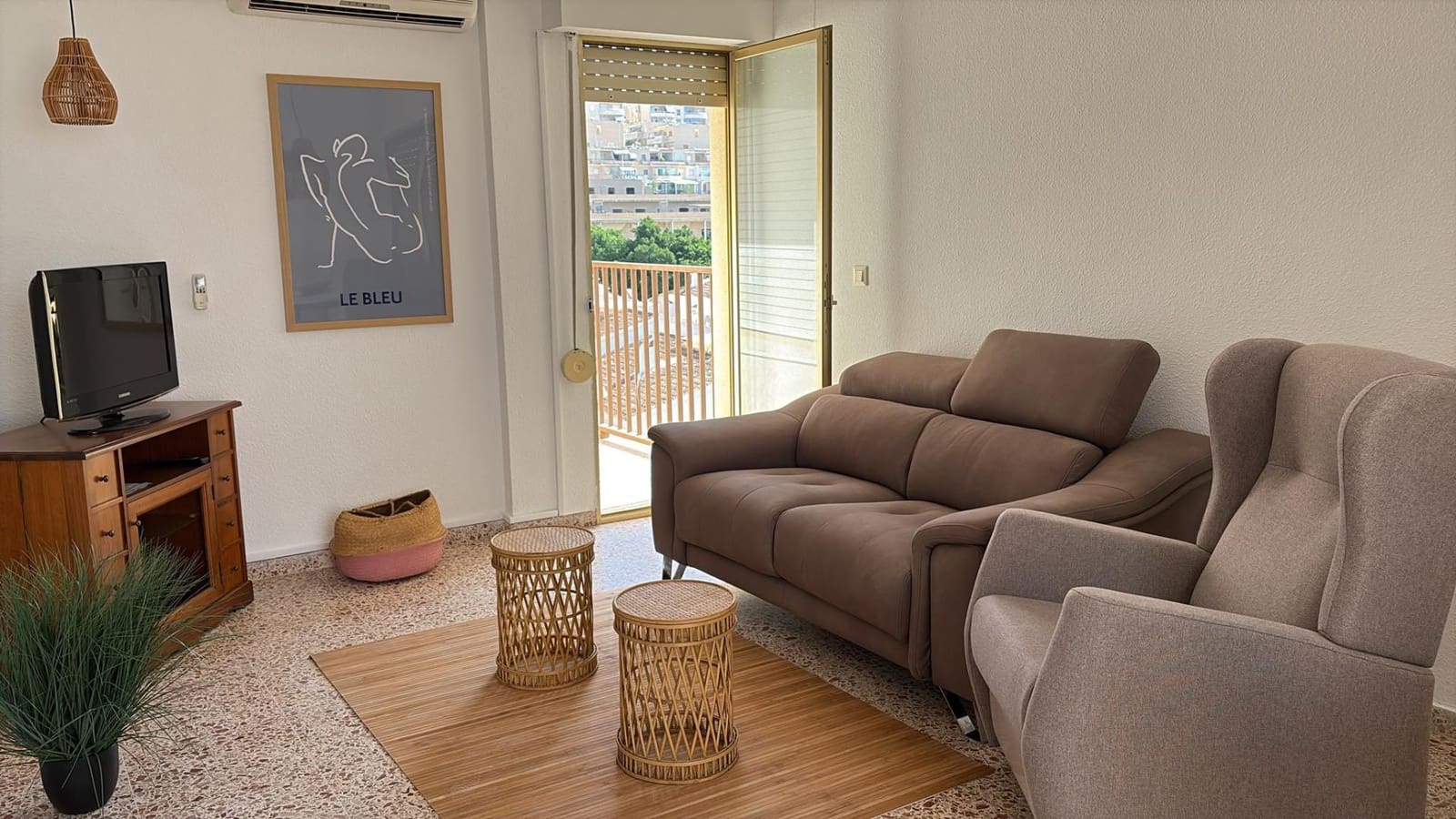 2 soverom Penthouse til leie i Santa Pola - € 2 500 (Ref: 9938429)